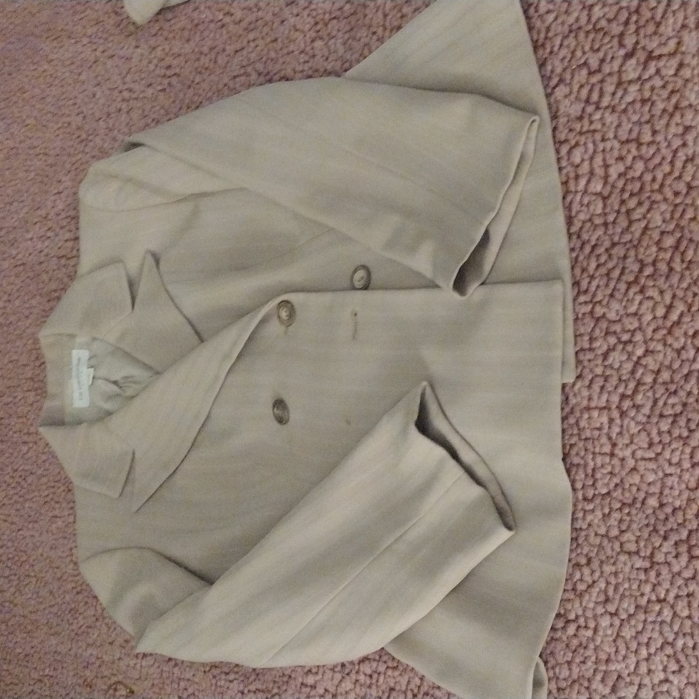 Liz Claiborne 2pc Pant Suit, beige, size 12